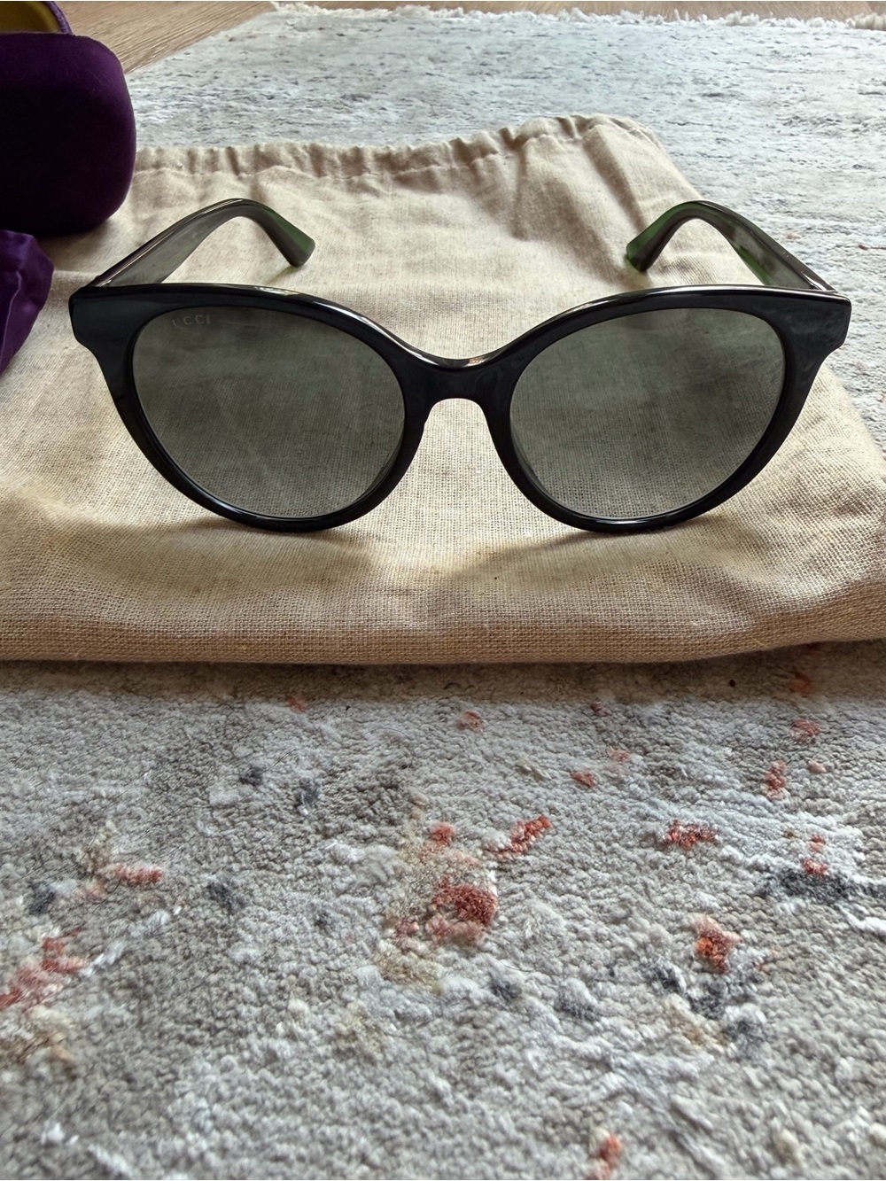 Like New Gucci Black Round Women's Sunglasses